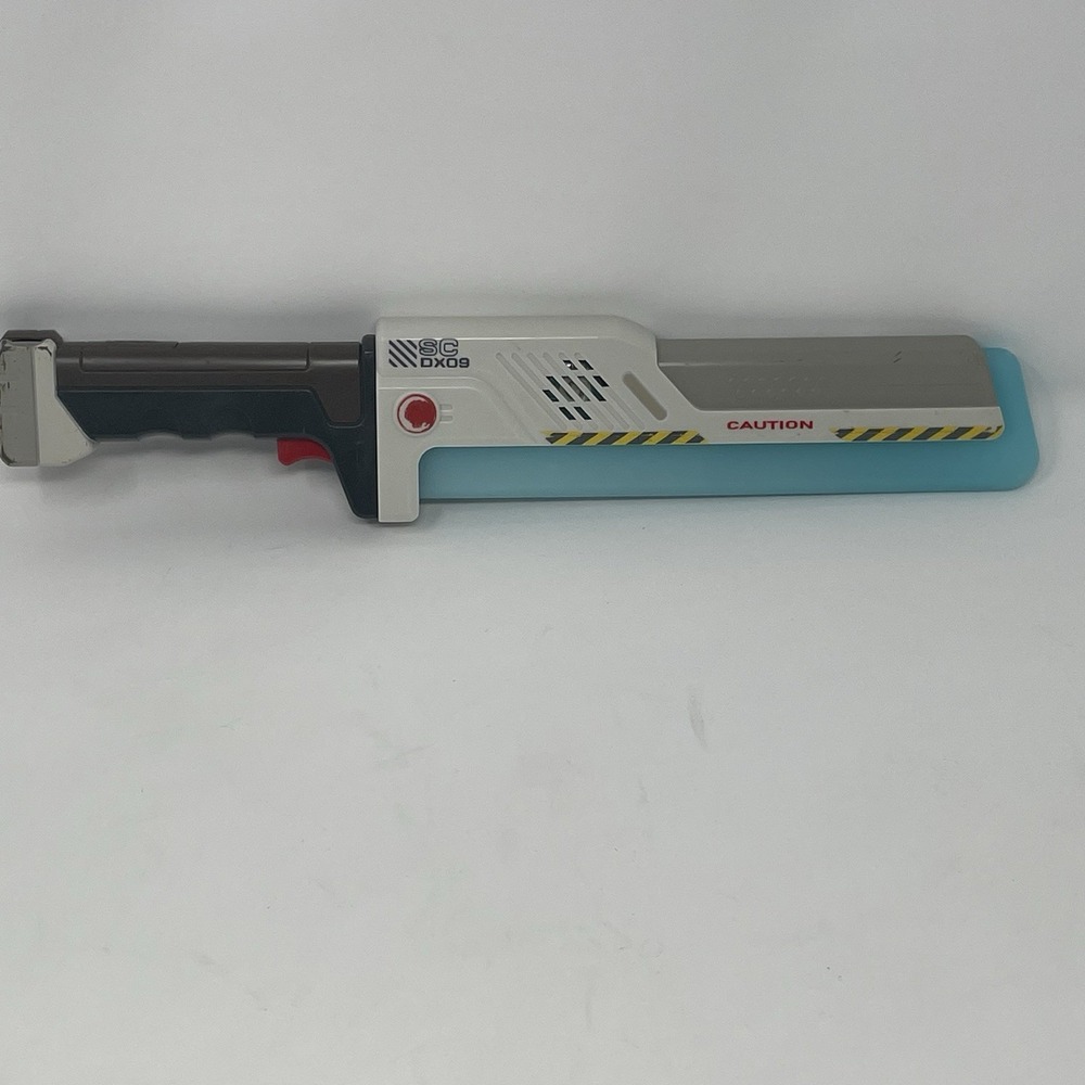 Disney Pixar Lightyear Laser Blade DX Toy Light Up Sounds Buzz Lightyear Sword